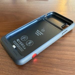 ❌ SOLD ON MERCARI ❌Moment Pro Photo Charging Case